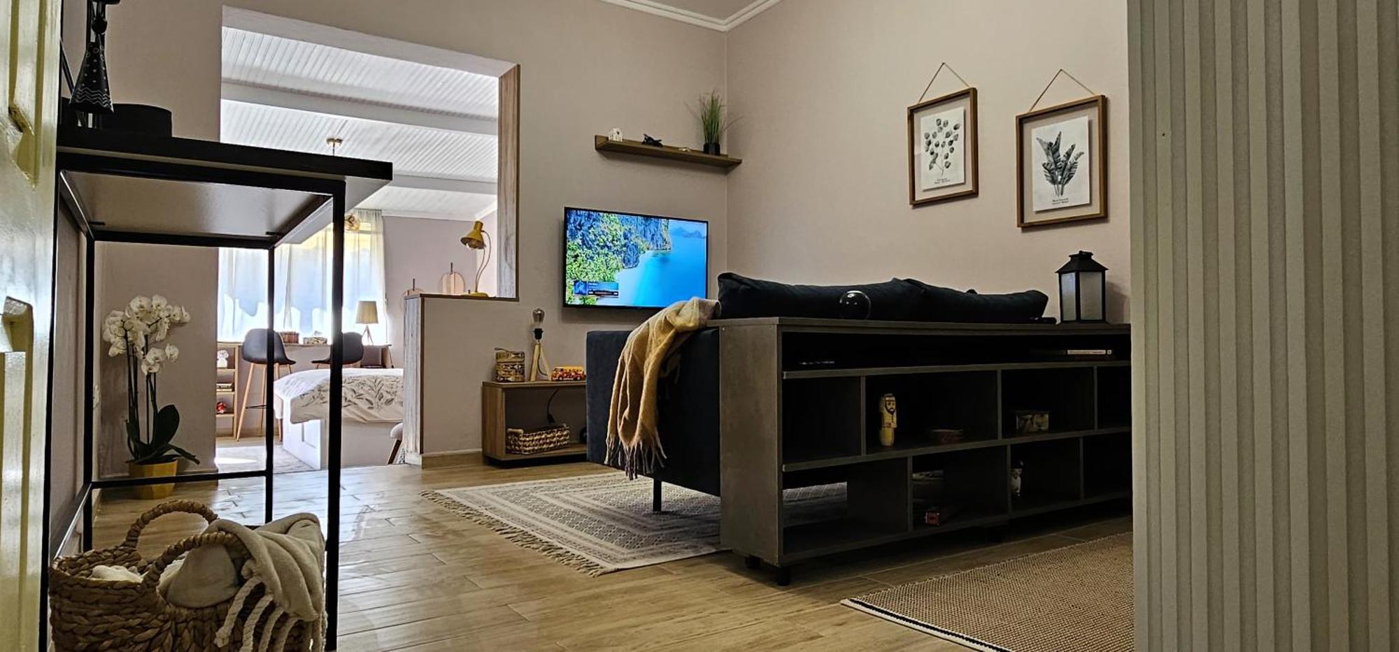 Appartement Nuci's Place 3, Cozy 1 Bedroom With Balcony Near Bllok *